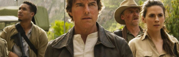 Szene aus Mission Impossible Final Reckoning, Ethan Hunt (Tom Cruise) steht in der Mitte, hinter im sein Team